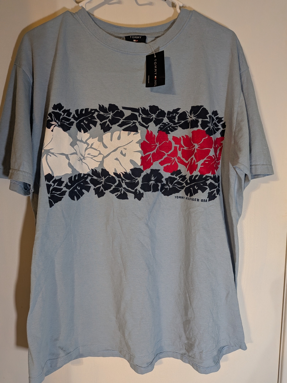 Tommy Hilfiger Men's Light Blue Graphic Floral Tee